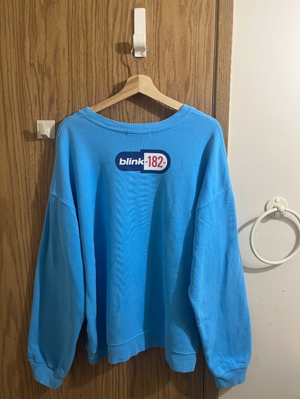 Daydreamer Blink 182 Photo Oversized Crew Sweatshirt - Picture 5 of 12
